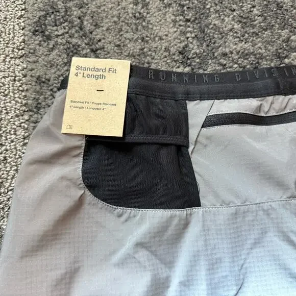 Nike Run Division Dri-Fit ADV Reflective 4” Shorts Men's Size M FZ1123-035 New